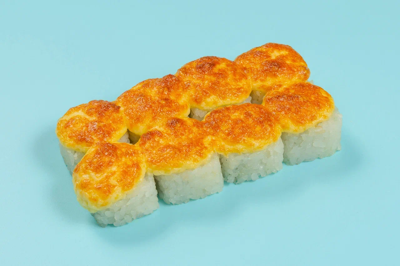 Запеченный ролл с пармезаном